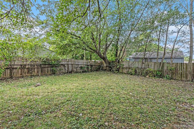 11472 Cadillac Avenue, Warren, MI 48089