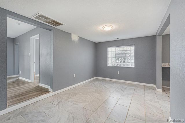 11472 Cadillac Avenue, Warren, MI 48089