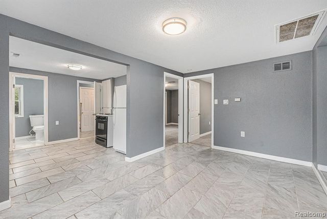 11472 Cadillac Avenue, Warren, MI 48089