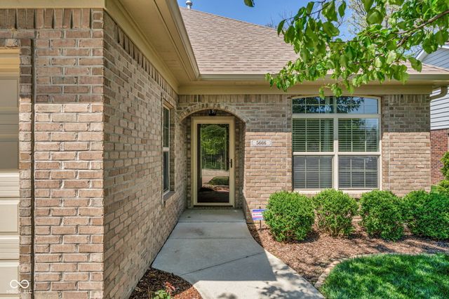 5666 Augusta Woods Drive, Plainfield, IN 46168