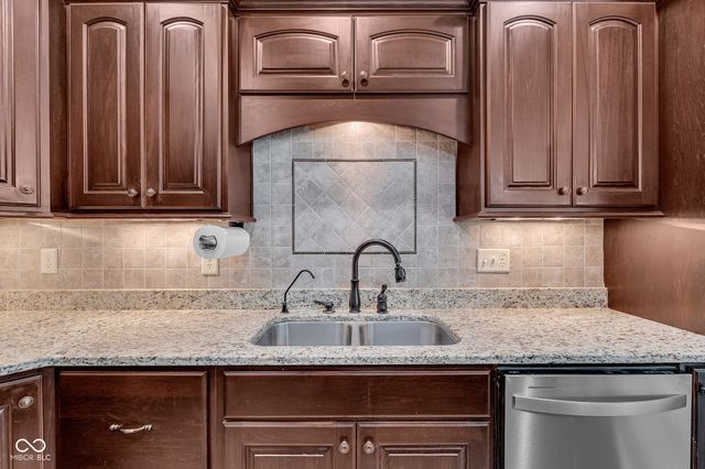 5666 Augusta Woods Drive, Plainfield, IN 46168