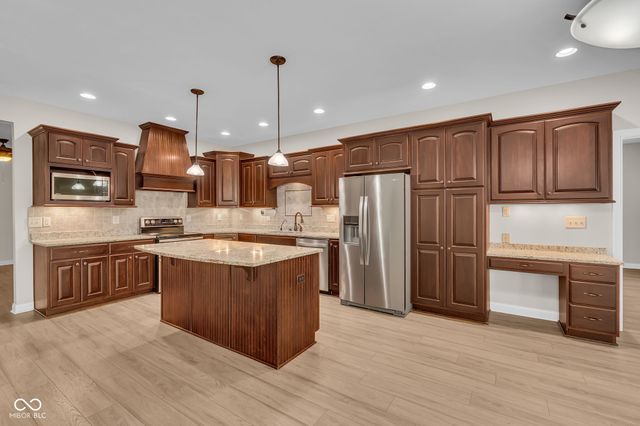 5666 Augusta Woods Drive, Plainfield, IN 46168