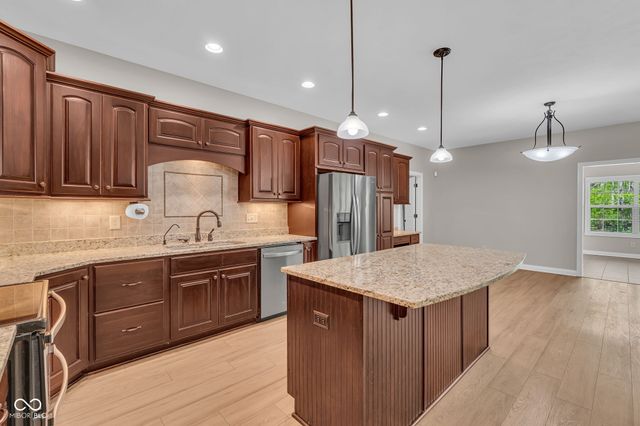 5666 Augusta Woods Drive, Plainfield, IN 46168