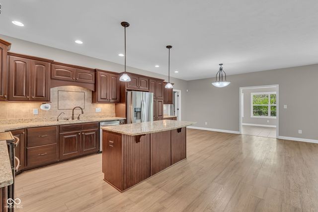 5666 Augusta Woods Drive, Plainfield, IN 46168