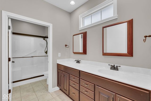 5666 Augusta Woods Drive, Plainfield, IN 46168