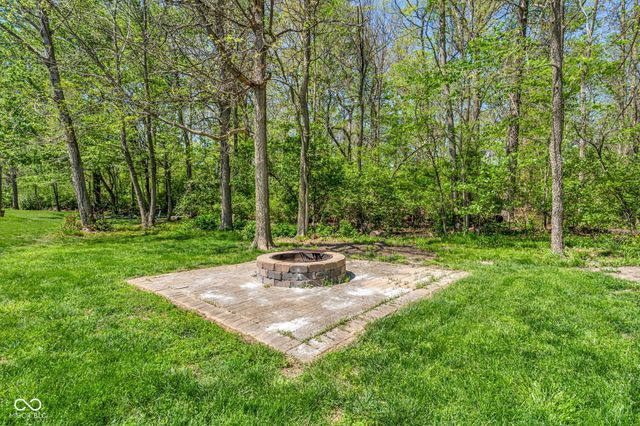 5666 Augusta Woods Drive, Plainfield, IN 46168