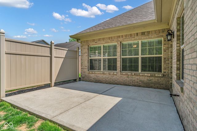 5666 Augusta Woods Drive, Plainfield, IN 46168