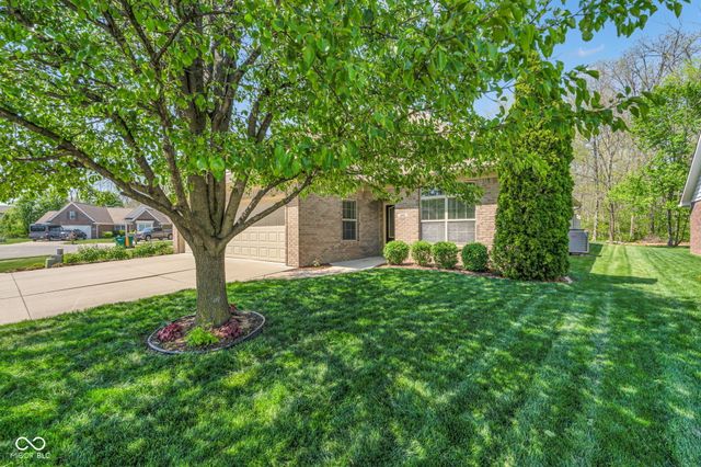5666 Augusta Woods Drive, Plainfield, IN 46168