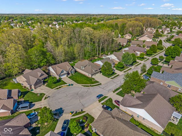 5666 Augusta Woods Drive, Plainfield, IN 46168