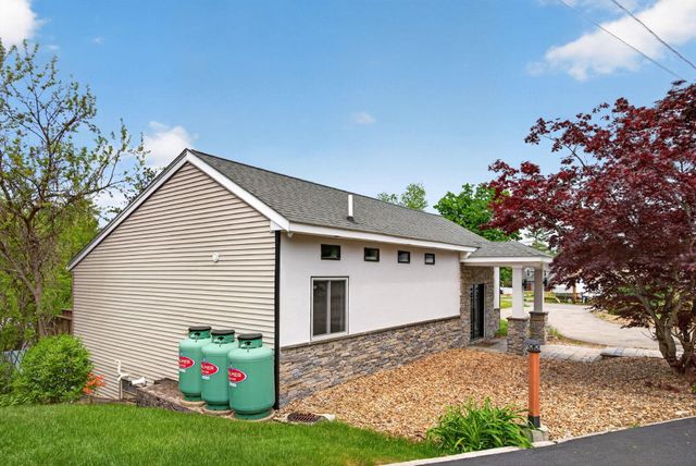 23 Cove Road, Salem, NH 03079
