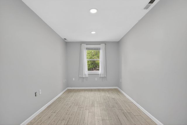 23 Cove Road, Salem, NH 03079