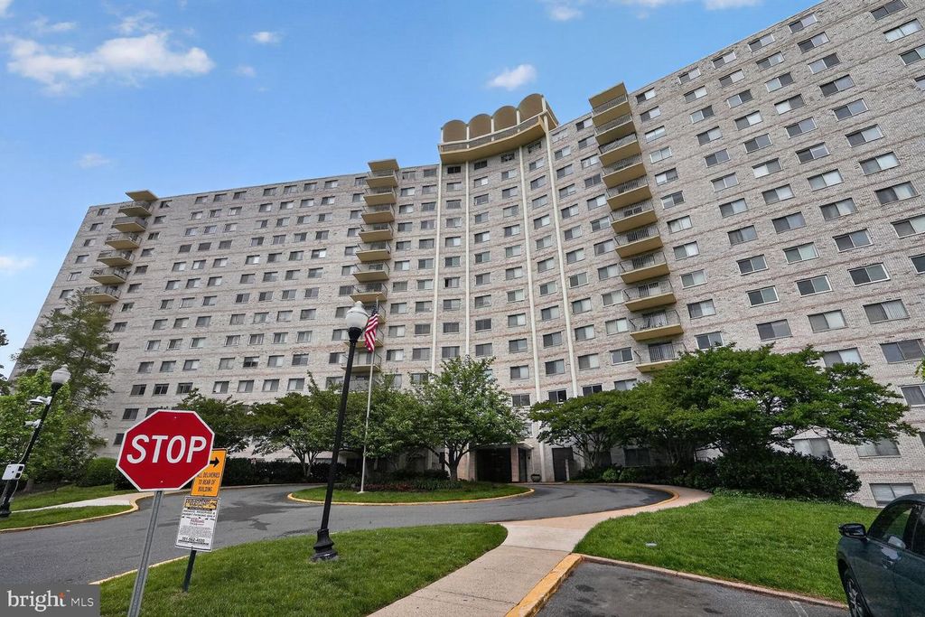 Image 17 of property listing at 1111 UNIVERSITY BLVD W #909-A, Silver Spring, MD 20902