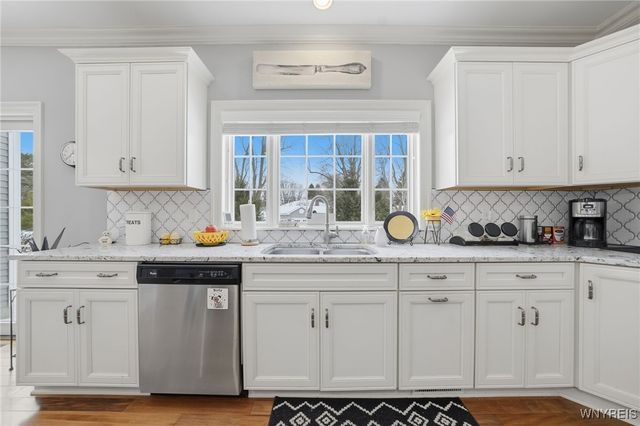 5115 Willowbrook Drive West, Clarence, NY 14031