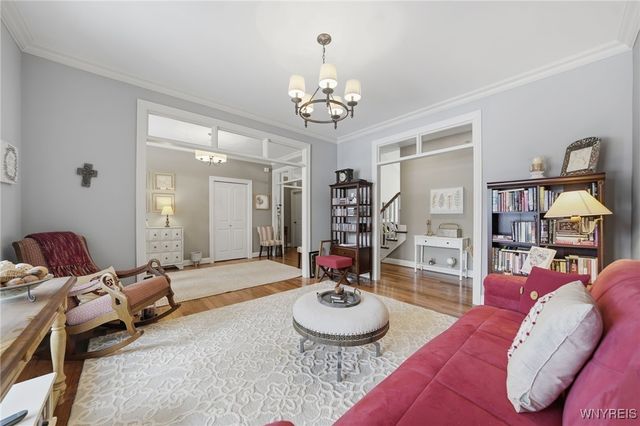 5115 Willowbrook Drive West, Clarence, NY 14031