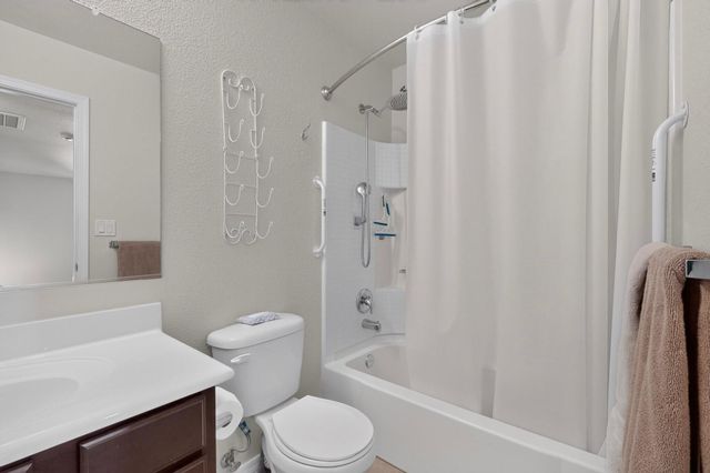 1648 Domino Drive SE, Albuquerque, NM 87123