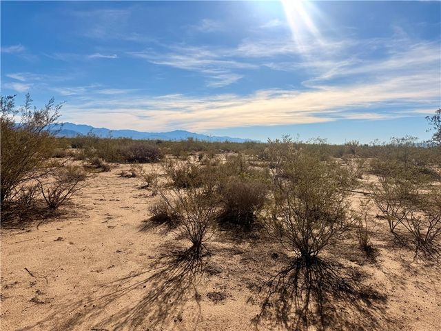 2.98 Ac N Hoover Road, Golden Valley, AZ 86413