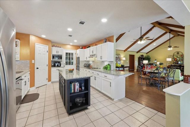 7769 Moonglow Circle, Lumberton, TX 77657