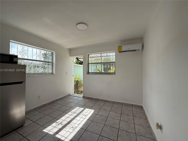 8860 SW 32 ST Back, Miami, FL 33165