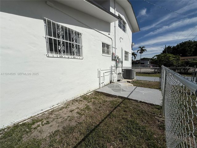 8860 SW 32 ST Back, Miami, FL 33165