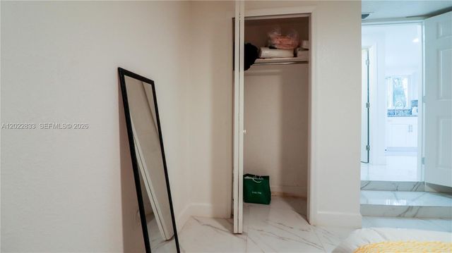 330 NW 82nd Ter, Miami, FL 33150