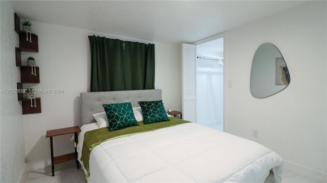 330 NW 82nd Ter, Miami, FL 33150