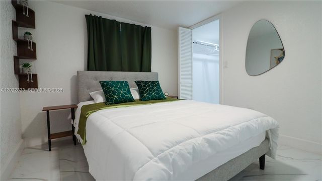 330 NW 82nd Ter, Miami, FL 33150