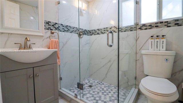330 NW 82nd Ter, Miami, FL 33150
