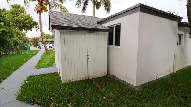 330 NW 82nd Ter, Miami, FL 33150