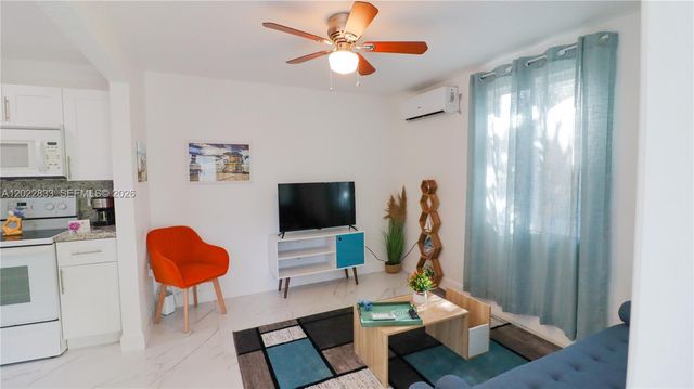 330 NW 82nd Ter, Miami, FL 33150