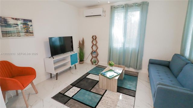 330 NW 82nd Ter, Miami, FL 33150