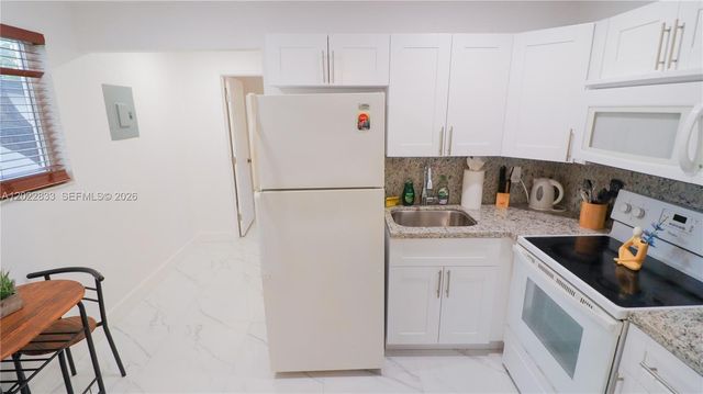 330 NW 82nd Ter, Miami, FL 33150