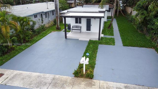 330 NW 82nd Ter, Miami, FL 33150