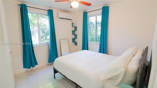 330 NW 82nd Ter, Miami, FL 33150
