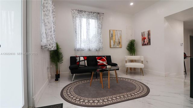 330 NW 82nd Ter, Miami, FL 33150