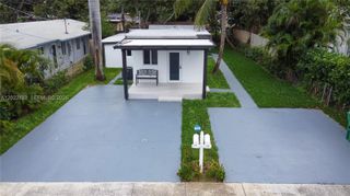 330 NW 82nd Ter, Miami, FL 33150
