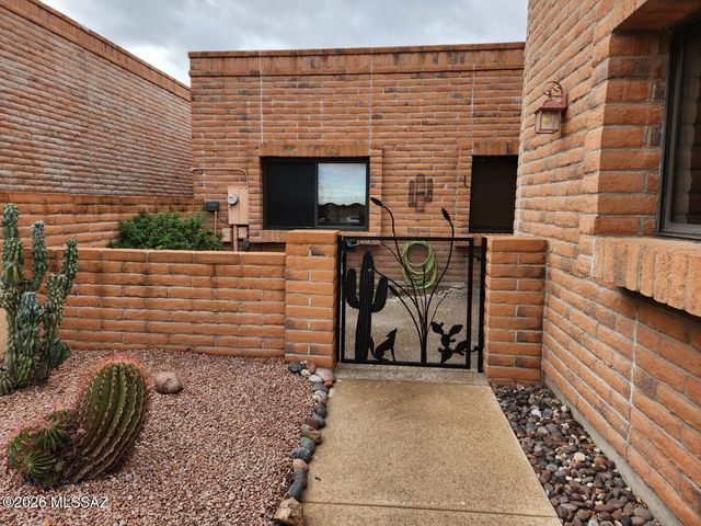 2009 W Misty Hollow Lane, Tucson, AZ 85704