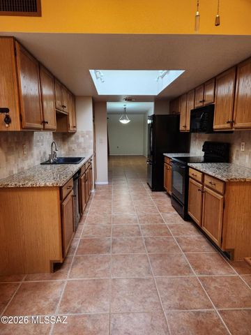 2009 W Misty Hollow Lane, Tucson, AZ 85704