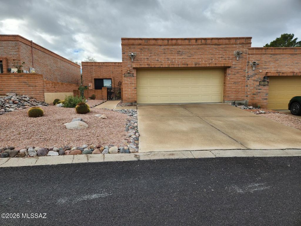 2009 W Misty Hollow Lane, Tucson, AZ 85704
