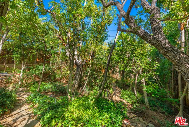 376 N Bonhill Road, Los Angeles, CA 90049