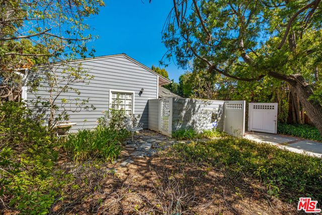 376 N Bonhill Road, Los Angeles, CA 90049