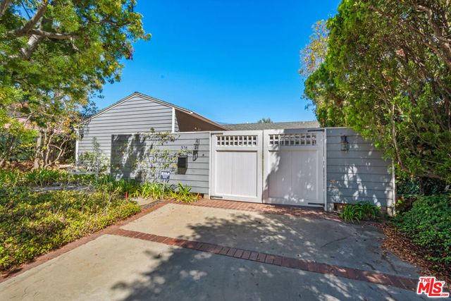376 N Bonhill Road, Los Angeles, CA 90049