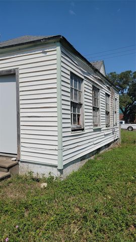202 Jackson Avenue, Pasadena, TX 77506
