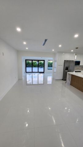 1275 NE 200th Terrace, Miami, FL 33179