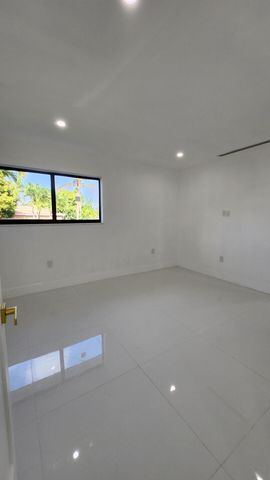1275 NE 200th Terrace, Miami, FL 33179
