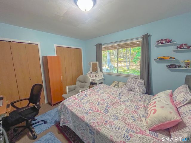 200 Woodmont Avenue 127, Bridgeport, CT 06606