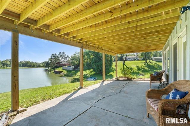 516 CRESTVIEW Drive, Sherrard, IL 61281