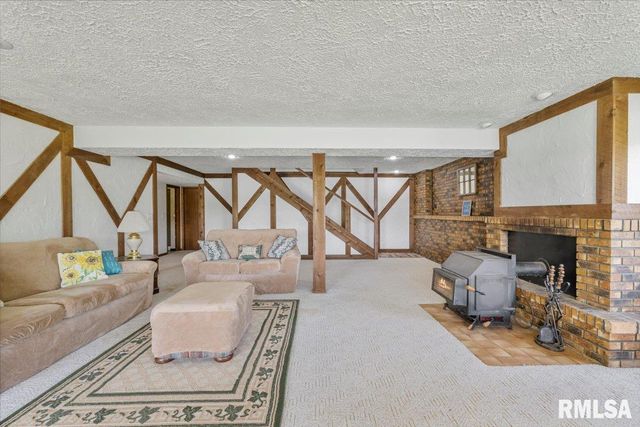 516 CRESTVIEW Drive, Sherrard, IL 61281