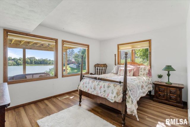 516 CRESTVIEW Drive, Sherrard, IL 61281