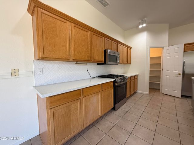 281 W FLAMINGO Drive, Chandler, AZ 85286