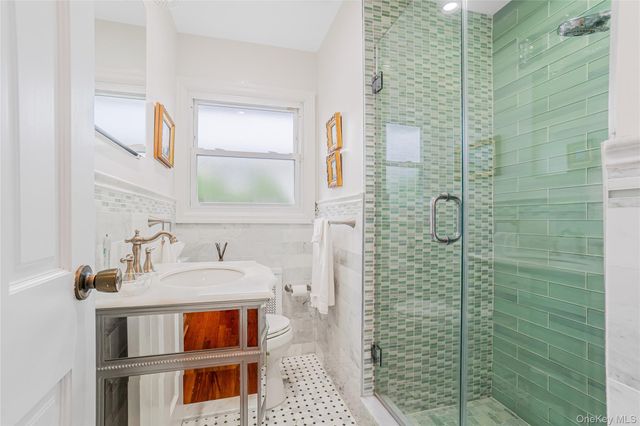 21852 Stewart Road, Hollis Hills, NY 11427
